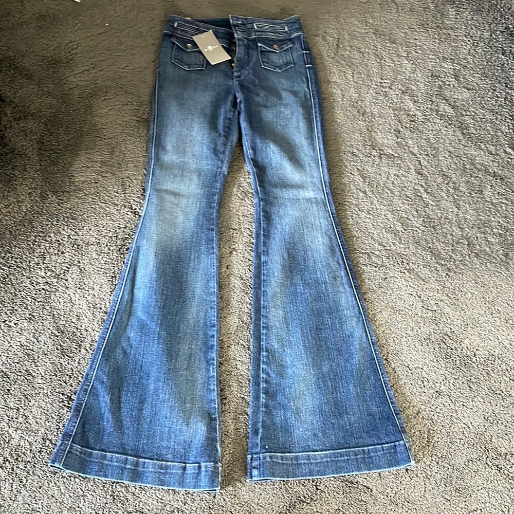Bell bottoms are back in! Great color! Super soft!